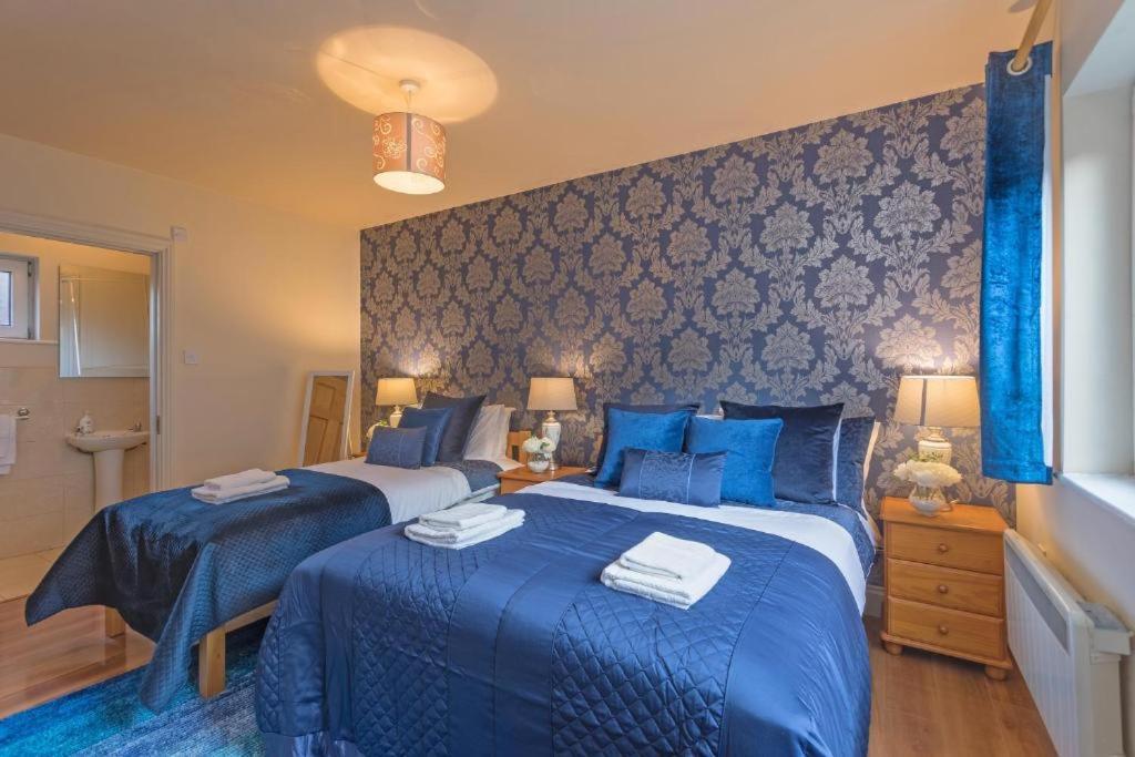 Town Square Townhouse - Best Location In 戈尔韦 外观 照片